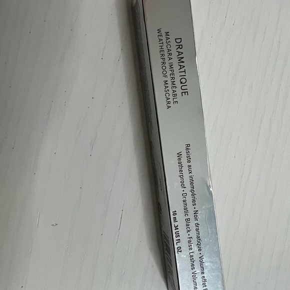 Lise Watier mascara Dramatique weatherproof mascara - Picture 3 of 4